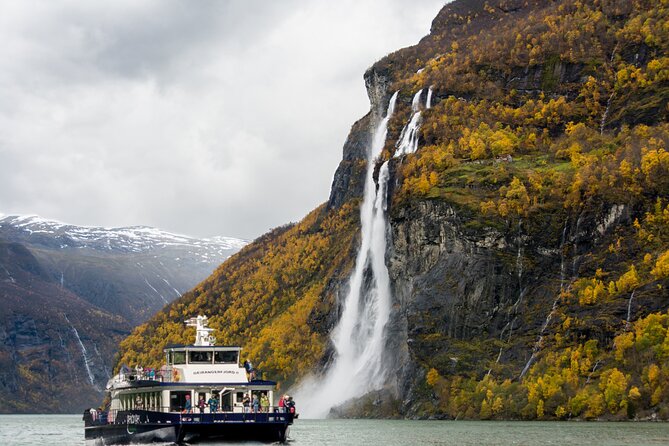 Fjord Sightseeing Tour by Boat in Geiranger - What the audio guide adds