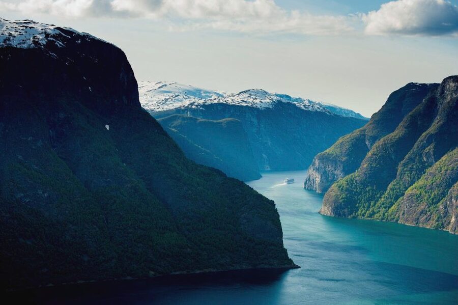 Flåm: Borgund Stave Church, Lærdal, and Stegastein Tour - Who should take this Flåm excursion?