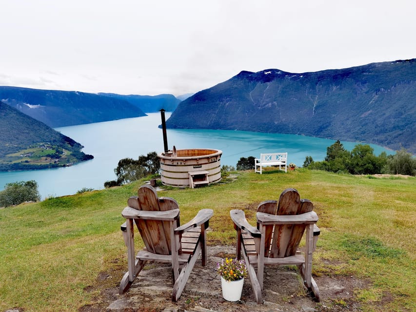 Flåm Flexible Tour with Stegastein, cruise and train include - Why this private Flåm tour works differently
