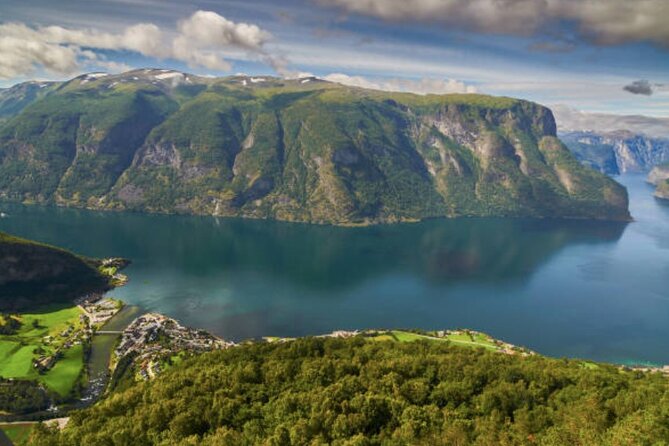 Flam: The Spectacular Stegastein Viewpoint Tour (Small Group) - One Hour Above the Fjord