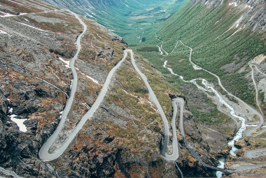 From Ålesund: Trollstigen Sightseeing Village & Fjord Tour - What the six-hour bus ride feels like