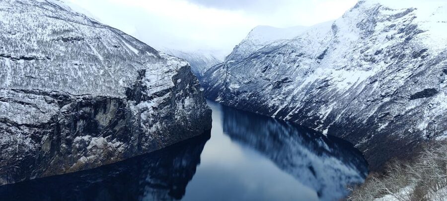 From Ålesund: Winter Fjord Cruise to Geirangerfjord - The final 45 minutes inside Geirangerfjord