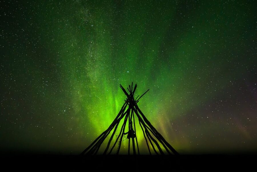 From Alta: Nighttime Northern Lights Spotting Tour - Who should choose this tour