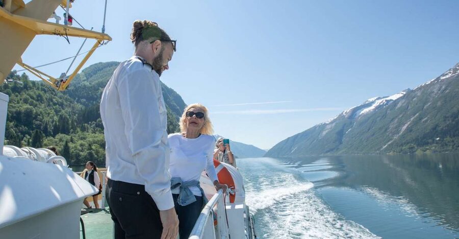 From Balestrand: Guided Fjord & Glacier Tour to Fjærland - Returning by boat at 15:30