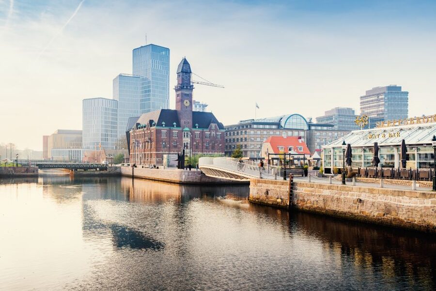 From Copenhagen: Malmö Self-Guided Tour w/ Transport Tickets - Exploring Malmö by bus or bicycle