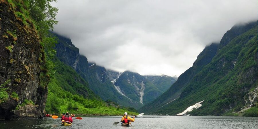 From Flåm: Nærøyfjord 3 Day Kayaking and Camping Tour - What the guides add to a demanding outdoor trip