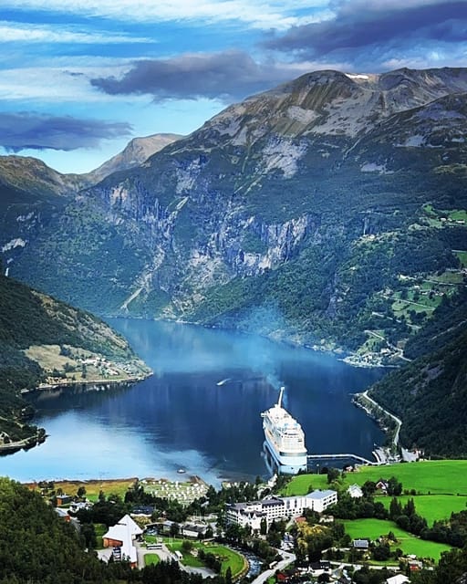From Geiranger: Dalsnibba & Eagle Road Private Tour & Picnic - Why the route works so well