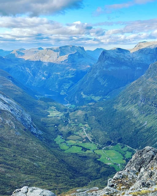 From Geiranger: Dalsnibba & Eagle Road Private Tour & Picnic - Dalsnibba Skywalk and the high mountain view