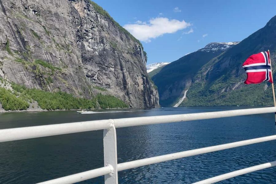 From Geiranger: Geiranger Fjord Tour with Stop in Hellesylt - Practical details that make the day easier