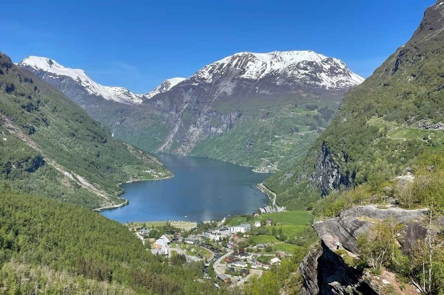 From Hellesylt: The Best of Geiranger Shore Excursion - Seeing Geiranger from above