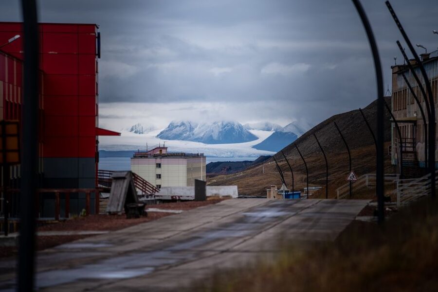 From Longyearbyen photo tour: Mysterious Barentsburg - Leaving Longyearbyen by ship