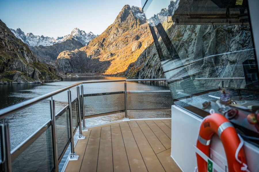 From Svolvær: Lofoten Islands Silent Trollfjord Cruise - Looking for white-tailed eagles