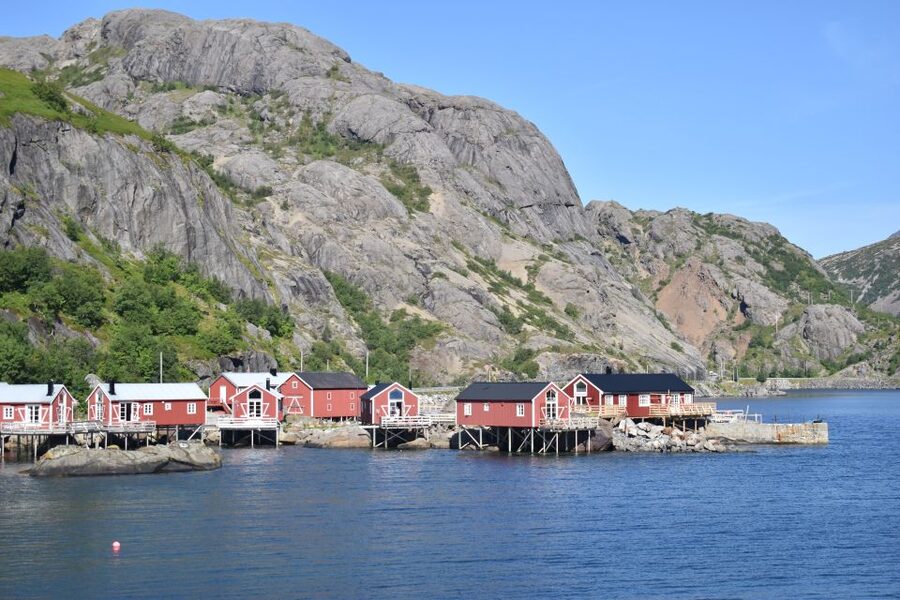 From Svolvaer: Private Lofoten Islands Tour with Transfer - What the private format changes
