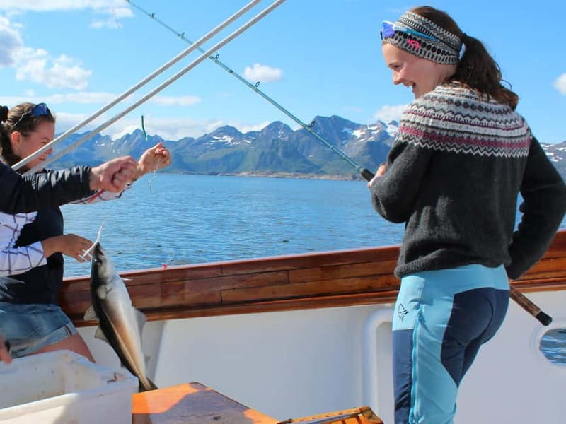 From Svolvær: Taste of Lofoten - Cultural Fishing Experience - A gentle start with safety and fishing instruction