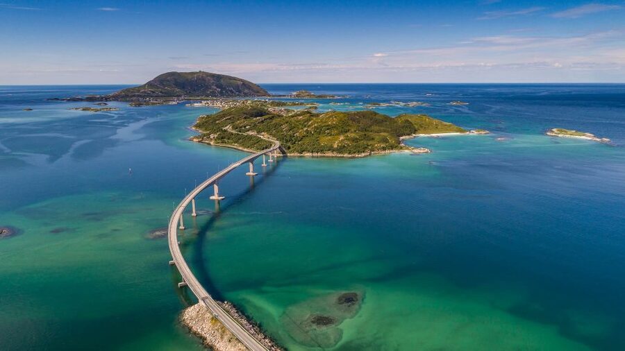 From Tromsø: Arctic Wildlife & Fjord Sightseeing Tour by Car - A comfortable way to reach Tromsø’s wild side