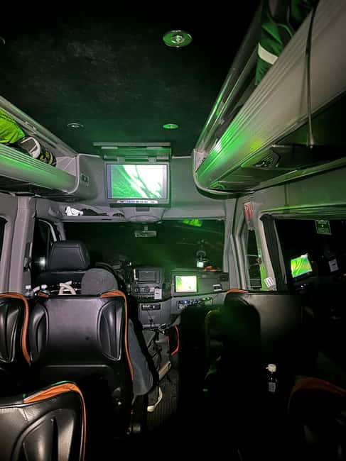 From Tromsø: Aurora Minibus Chase with Portrait and Hot Meal - Practical tips before you go