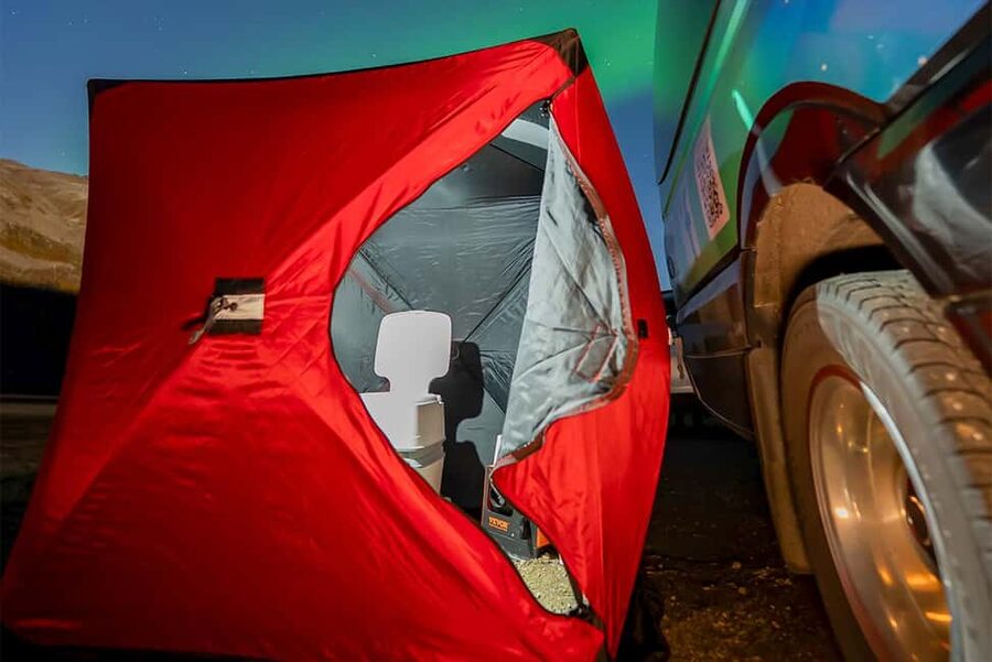 From Tromsø: Aurora Minibus Chase with Portrait and Hot Meal - Campfire food, hot drinks, and a heated tent