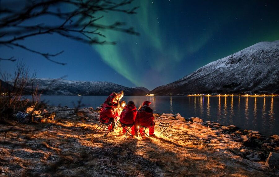 From Tromsø: Northern Lights Tour - Photographing the aurora with proper help