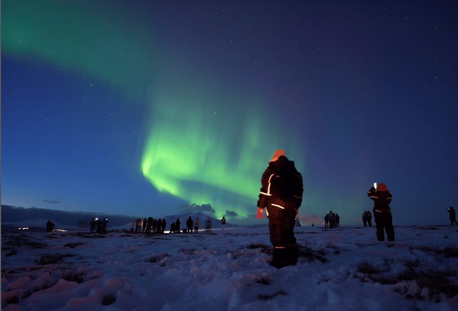 From Tromsø: Northern Lights Tour in Minibus with Photos - What the seven-hour evening feels like