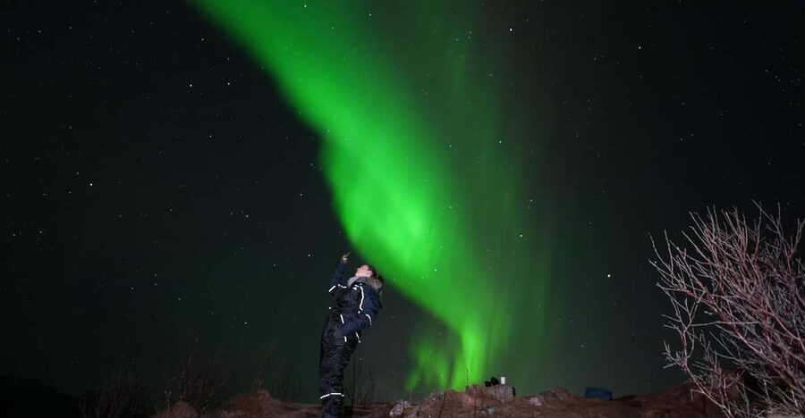 From Tromsø: Northern Lights Tour with Hot Drinks and Photos - Meeting the silver Mercedes in central Tromsø