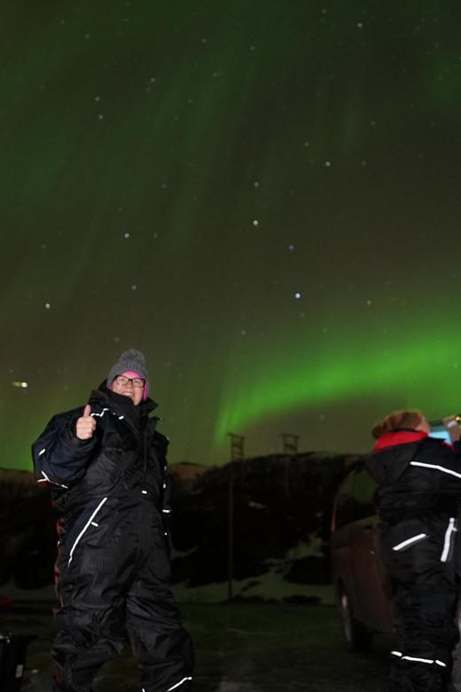 From Tromsø: Northern Lights Tour with Hot Drinks and Photos - Choosing a viewing place by weather