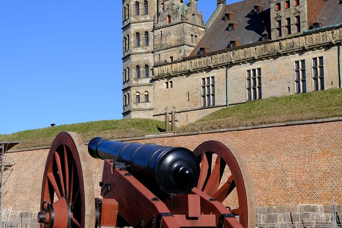 Full-Day; Castle, Palace, Cathedral & Viking ships Tour - Who should book this tour?