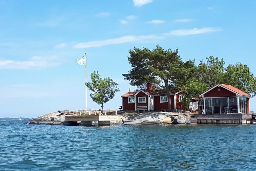 Full-Day Stockholm Archipelago Sailing Tour - Reaching Vaxholm from central Stockholm