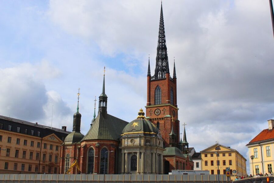Gamla Stan: Essential Tour of Stockholm - Riddarholmen and the feel of old Stockholm