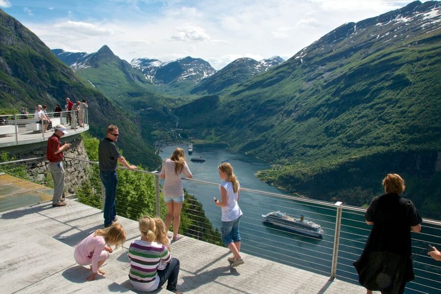Geiranger: Bus Tour with Multilingual Audio Guide - Eagle Bend looks down on the village and Seven Sisters