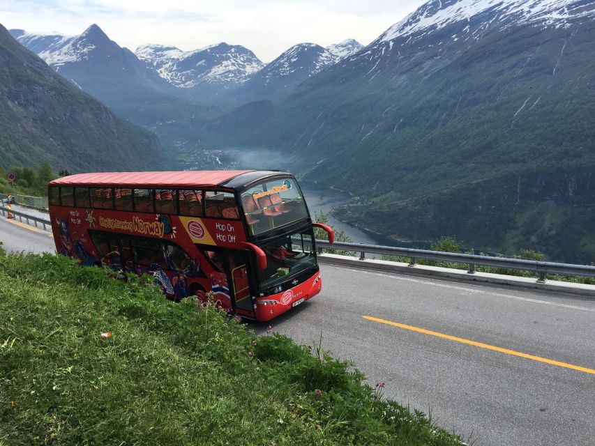 Geiranger: City Sightseeing Hop-On Hop-Off Bus Tour - Westerås Farm and the walk above town