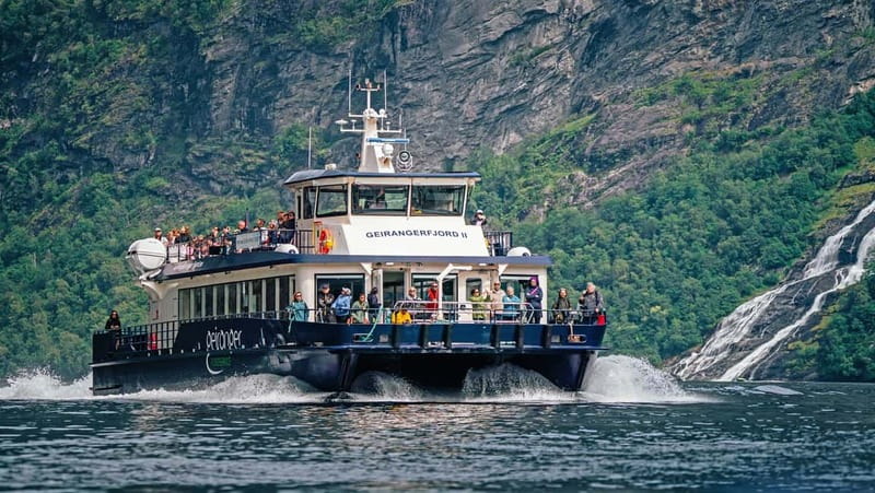 Geiranger: Fjord and Waterfalls Sightseeing Boat Trip - Key things to know before sailing