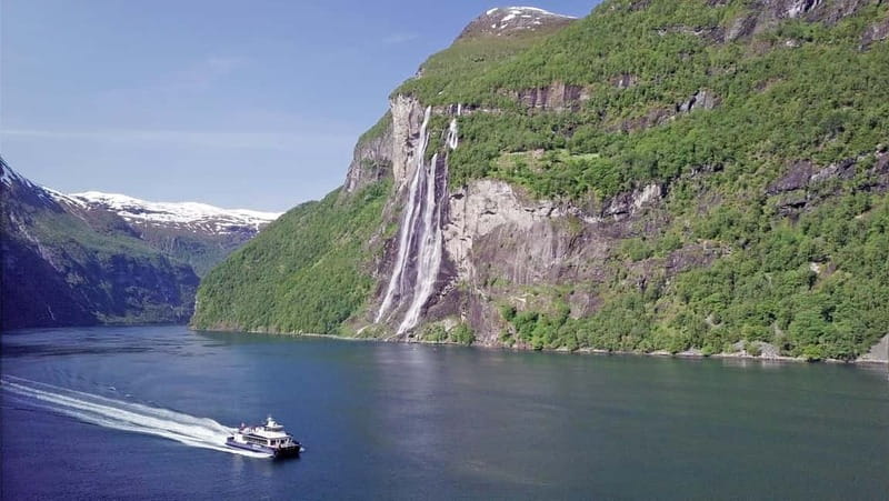 Geiranger: Fjord and Waterfalls Sightseeing Boat Trip - Weather, clothing, and what to bring