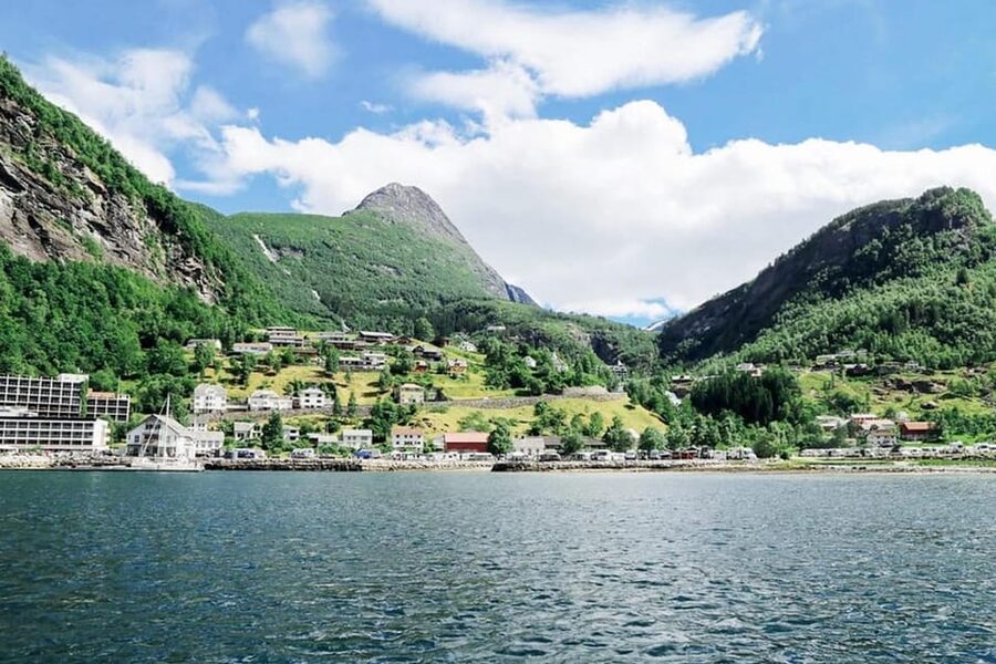 Geiranger Fjord Boat Tour with Waterfall Tasting - A short cruise through Geirangerfjord’s grandest scenery
