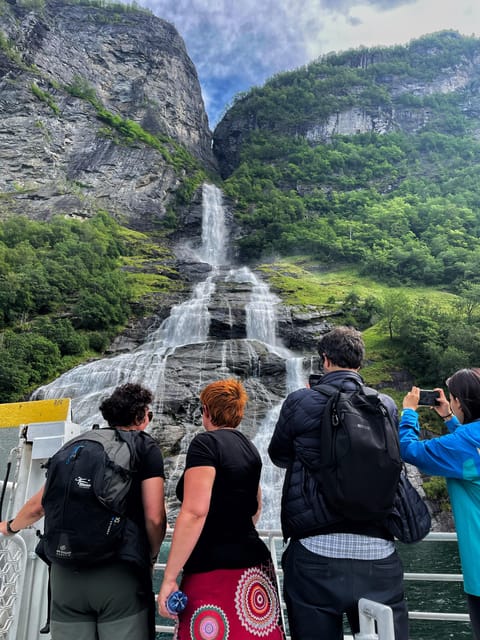 Geiranger Fjord Boat Tour with Waterfall Tasting - Friaren and the small ritual of tasting waterfall water