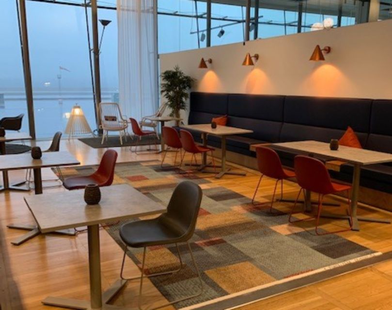 GOT Gothenborg Landvetter Airport: Vinga Lounge Access - Runway views and a lighter airport mood