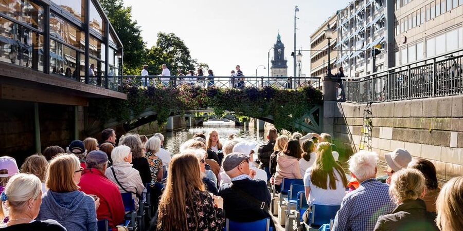 Gothenburg: City Canal Sightseeing Cruise - Timing your Paddan cruise