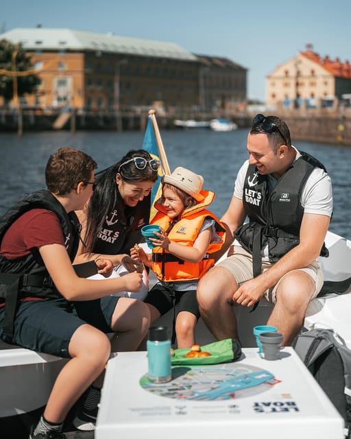 Gothenburg city center: Electric selfdrive boat tour - FAQ
