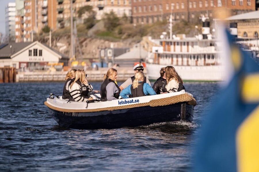 Gothenburg city center: Electric selfdrive boat tour - The route from the harbor toward Gothenburg’s center