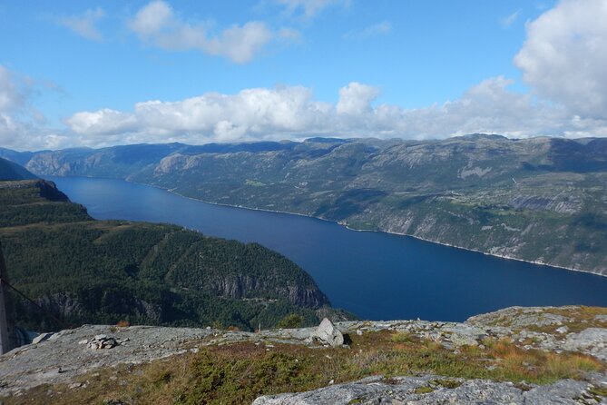 Guided hike to Florli 4,444 steps - What the private format changes