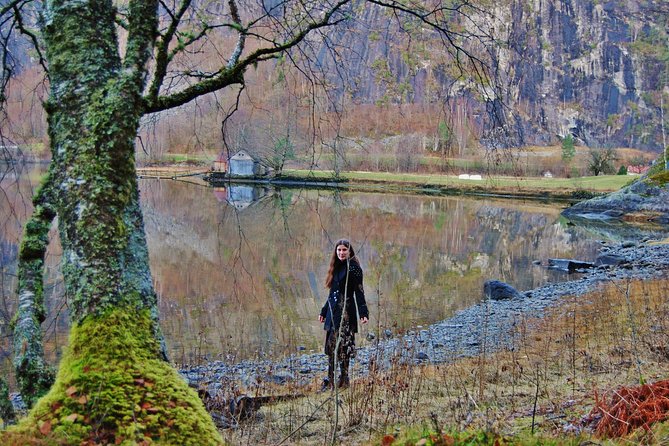 GUIDED TOUR: Secrets of the Fjords - the Osterfjord and Mo, 6.5 hours - Mostraumen shows the force of the tide