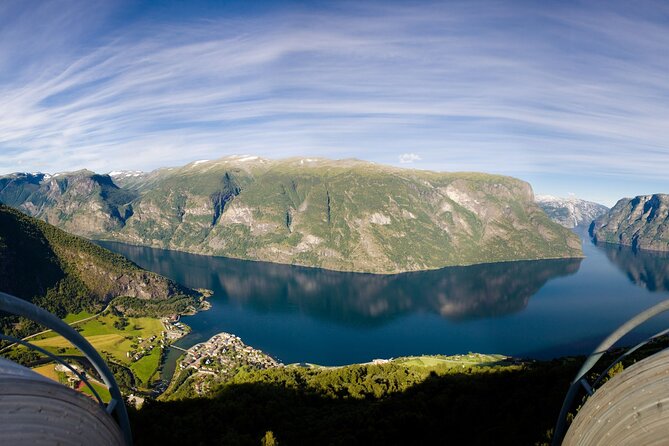 Guided Tour To Nærøyfjorden, Flåm And Stegastein - Viewpoint Cruise - Flåm gives you a short village break