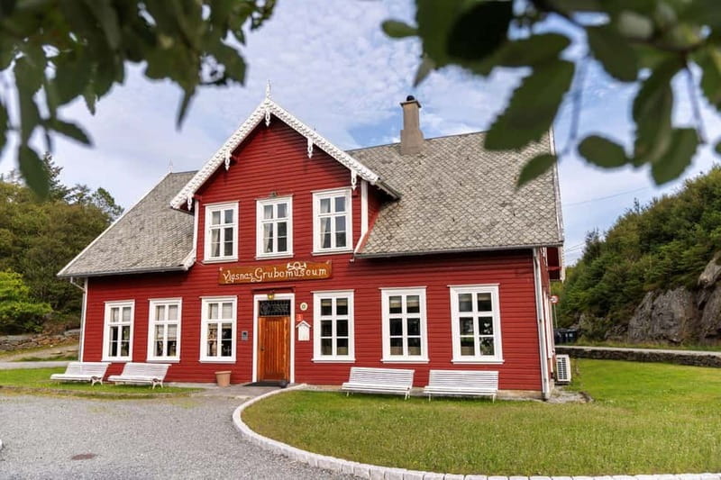 Haugesund: City Sightseeing Hop-On Hop-Off Bus Tour - Stop 4: Avaldsnes Viking Village
