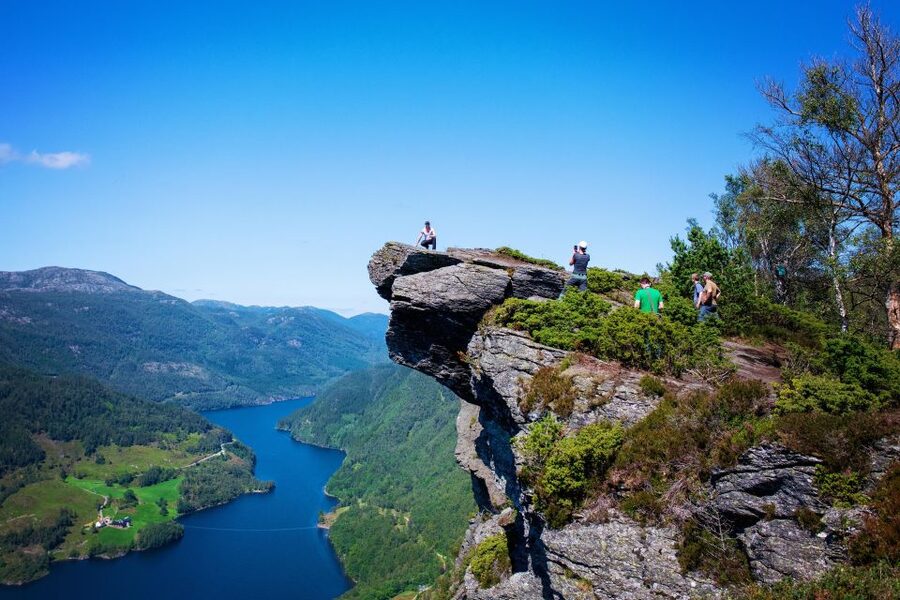 Haugesund: Himakånå Guided Hiking Trip - The descent and return to Haugesund