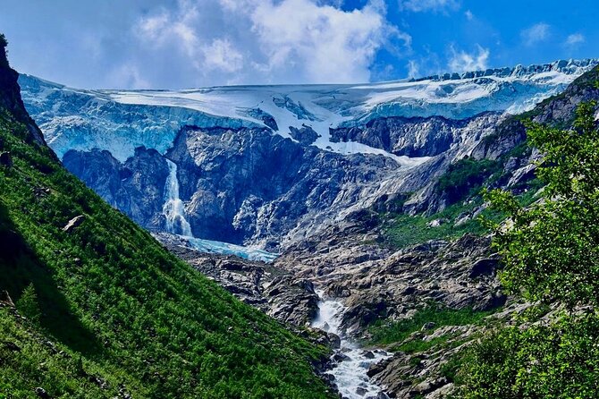 Helicopter Over Trolltunga and Waterfall Sightseeing from Bergen - Why this tour is different from a standard Bergen day trip