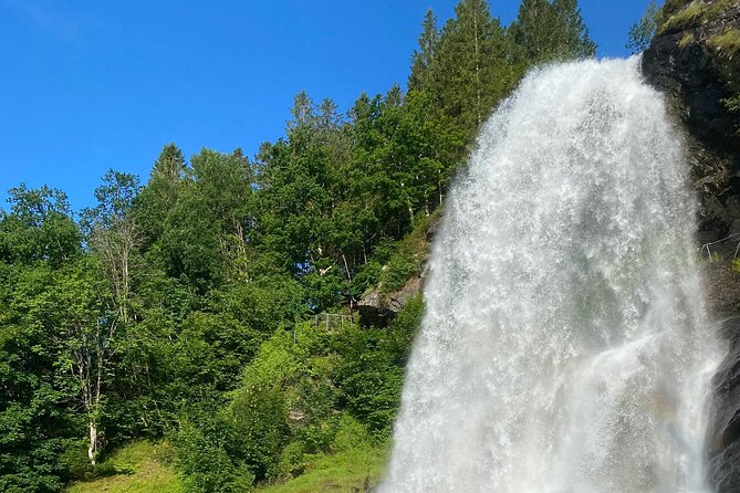 Helicopter Over Trolltunga and Waterfall Sightseeing from Bergen - The drive from Bergen to Skjervefossen