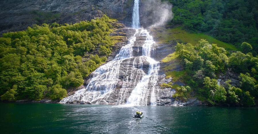 Hellesylt: Guided Geirangerfjord Boat Tour - Why the RIB boat changes the Geirangerfjord experience