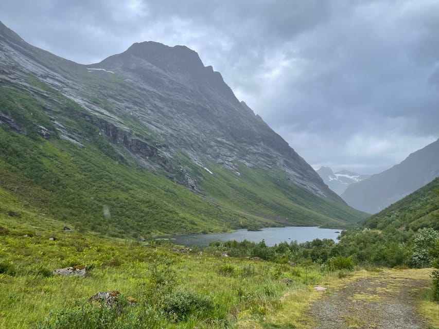 Hellesylt to Norangsdalen: Scenic E-Bike Tour - Four hours of outdoor time, with a useful return point