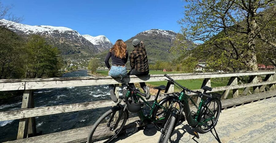Hellesylt to Norangsdalen: Scenic E-Bike Tour - What to wear and bring from Hellesylt