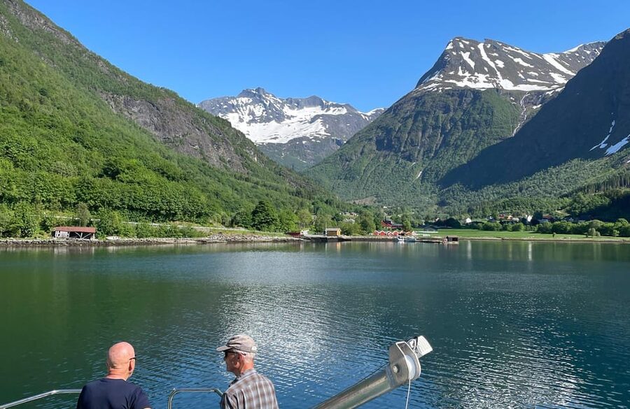 Hjørundfjord Fjord Cruise roundtrip from Ålesund - Leaving Ålesund from Rådhuskaia