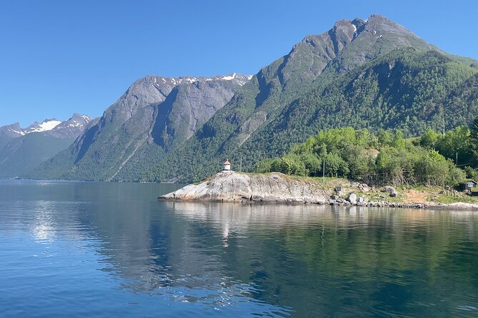 Hjørundfjord Fjord Tour Roundtrip from Ålesund - Weather can change the whole experience